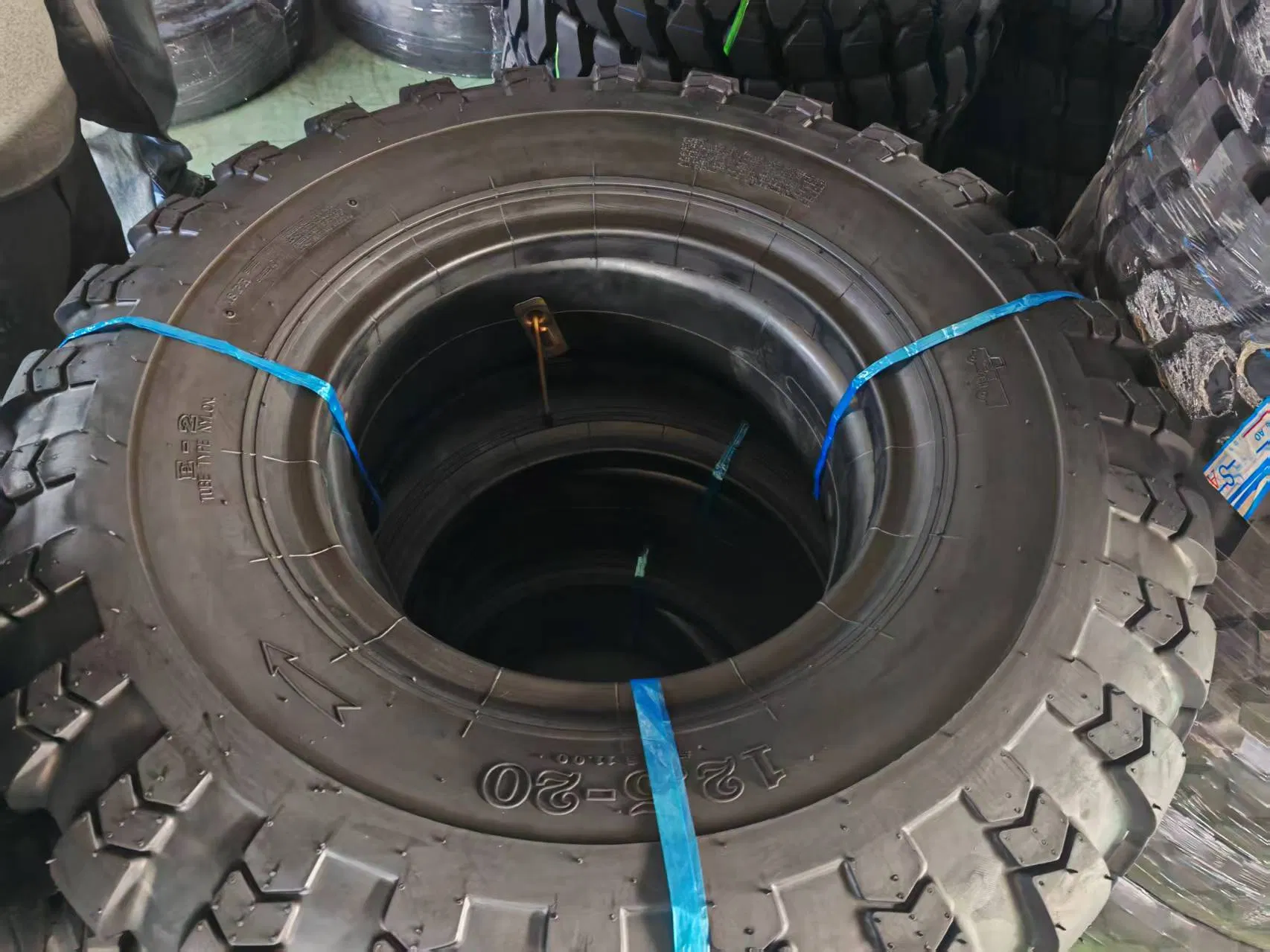 Radial Loader Bias Offroad Truck Industrial Wholesale Nylon Heavy-Duty OTR Tire 12.5-20