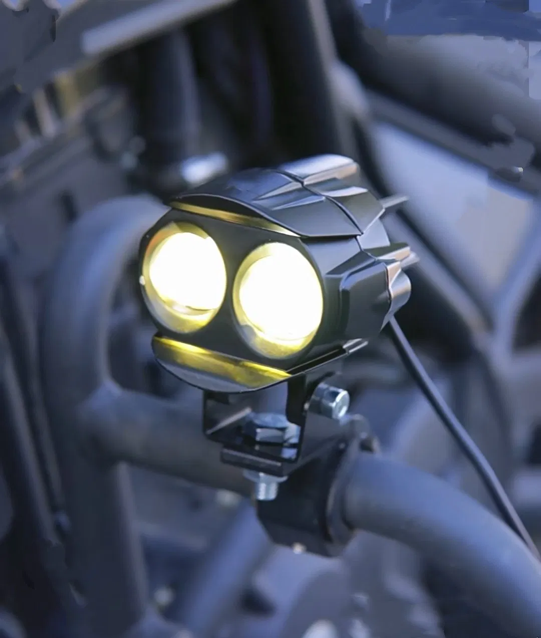 Мотофара противотуманная 16-18W LED для мотоцикла и электроскутера