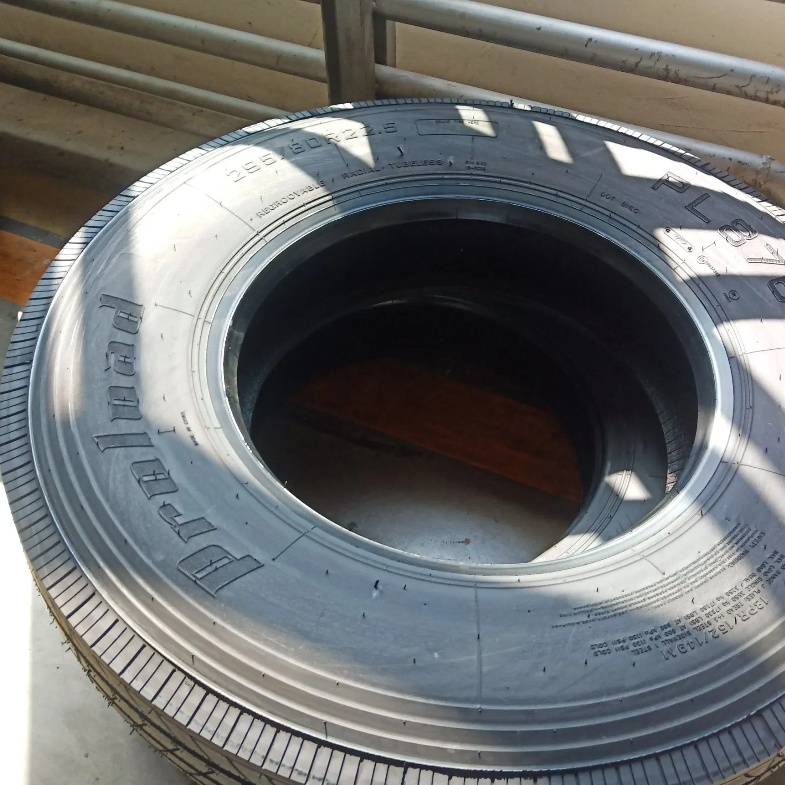 Truck Tire for Sale Factory-Priced Chinese Timax Brand in Sizes Summer Tires 2954520 215/60r16 Tyres 12r20on Highway