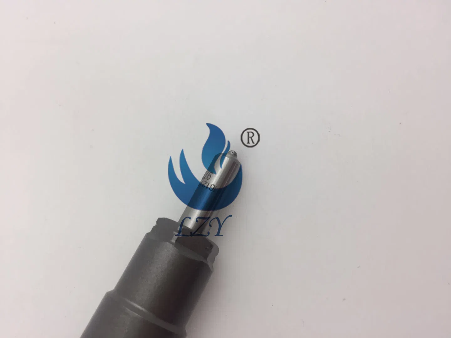 Diesel Engine Common Rail Injector for Mitsubishi Series 1465A041/095000-560# (1465A054/095000-576#)