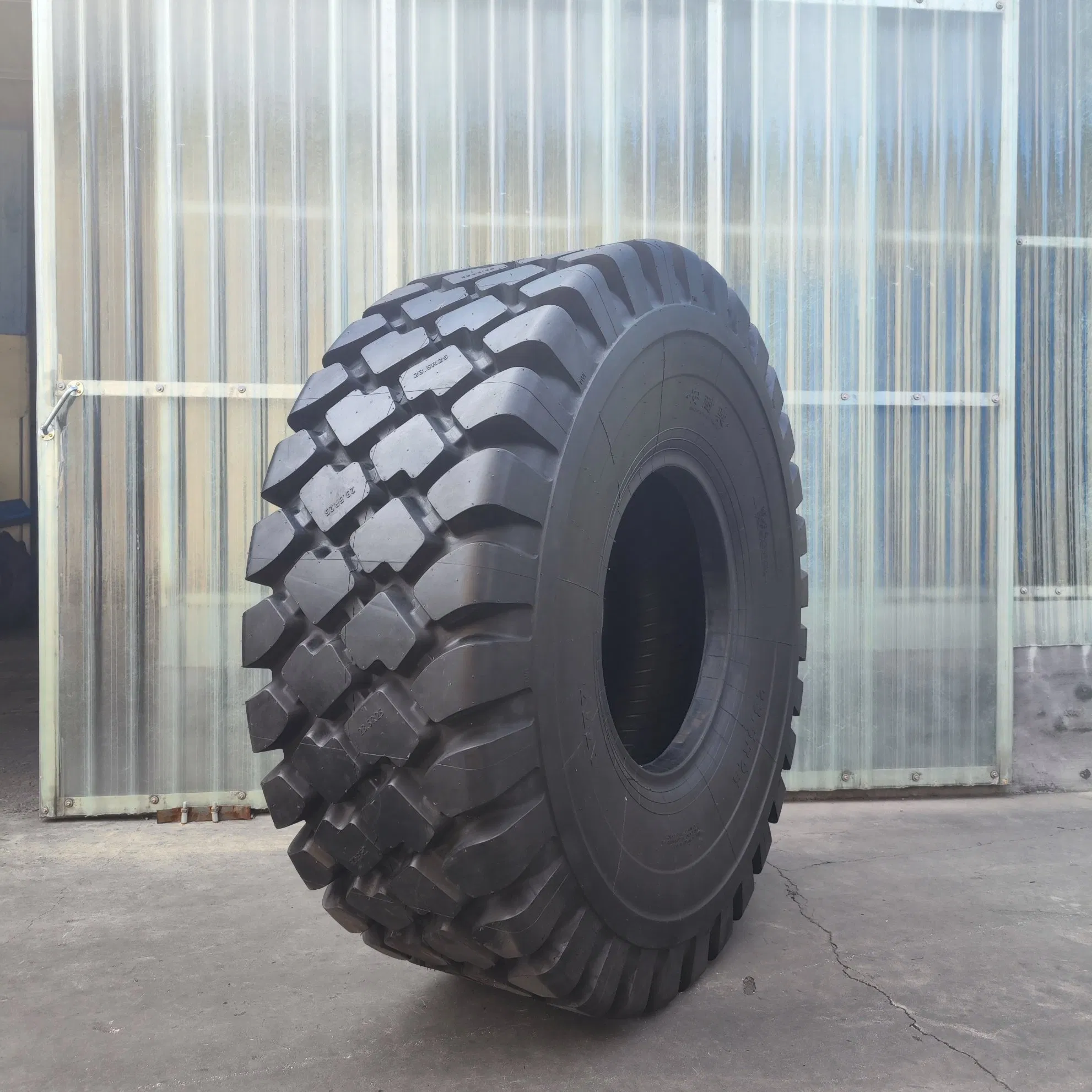 Premium 23.5r25 OTR Tyre for Heavy Mining Vehicles