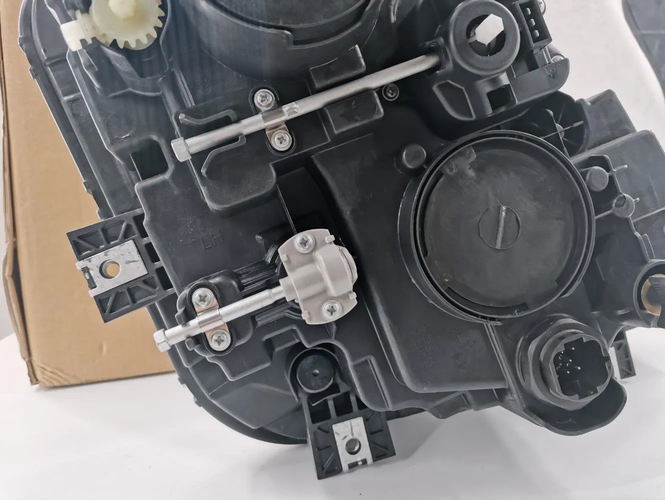 Левая передняя комбинированная фара Dongfeng Tianlong