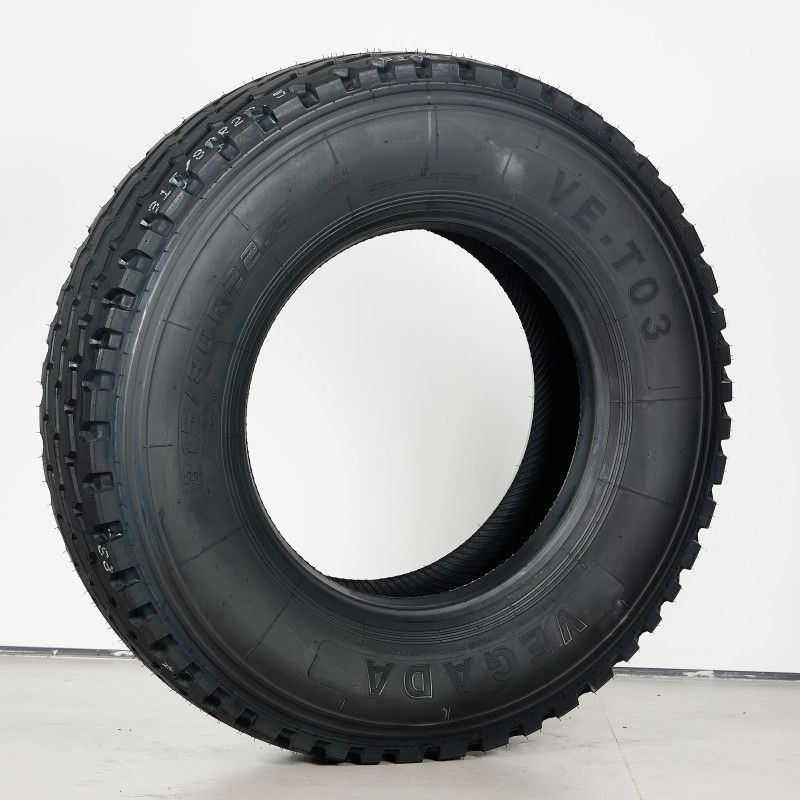 Грузовая шина 315/80R22.5 радиальная бескамерная