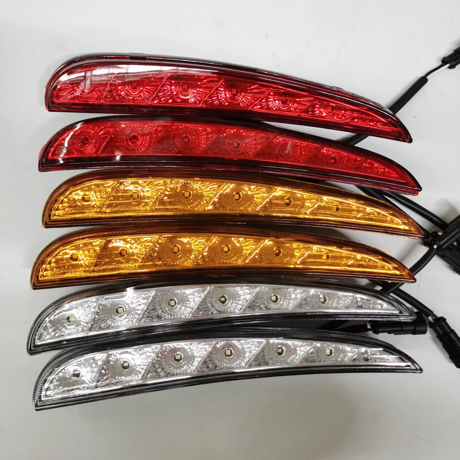 Боковой светодиодный габарит и поворотник для автобуса