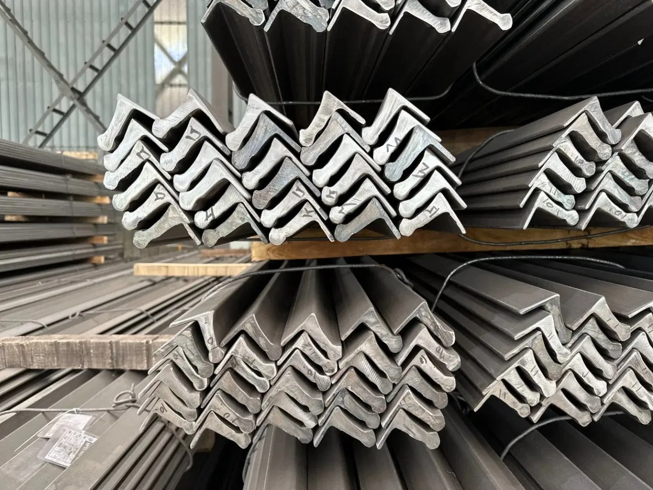 High Strength Q355b Hot Rolled Car Door Hinge From Manufacturer