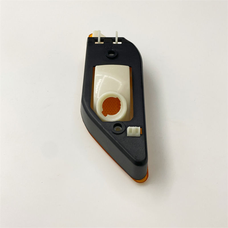 Передний боковой габаритный фонарь для Mercedes-Benz W212 2128200021