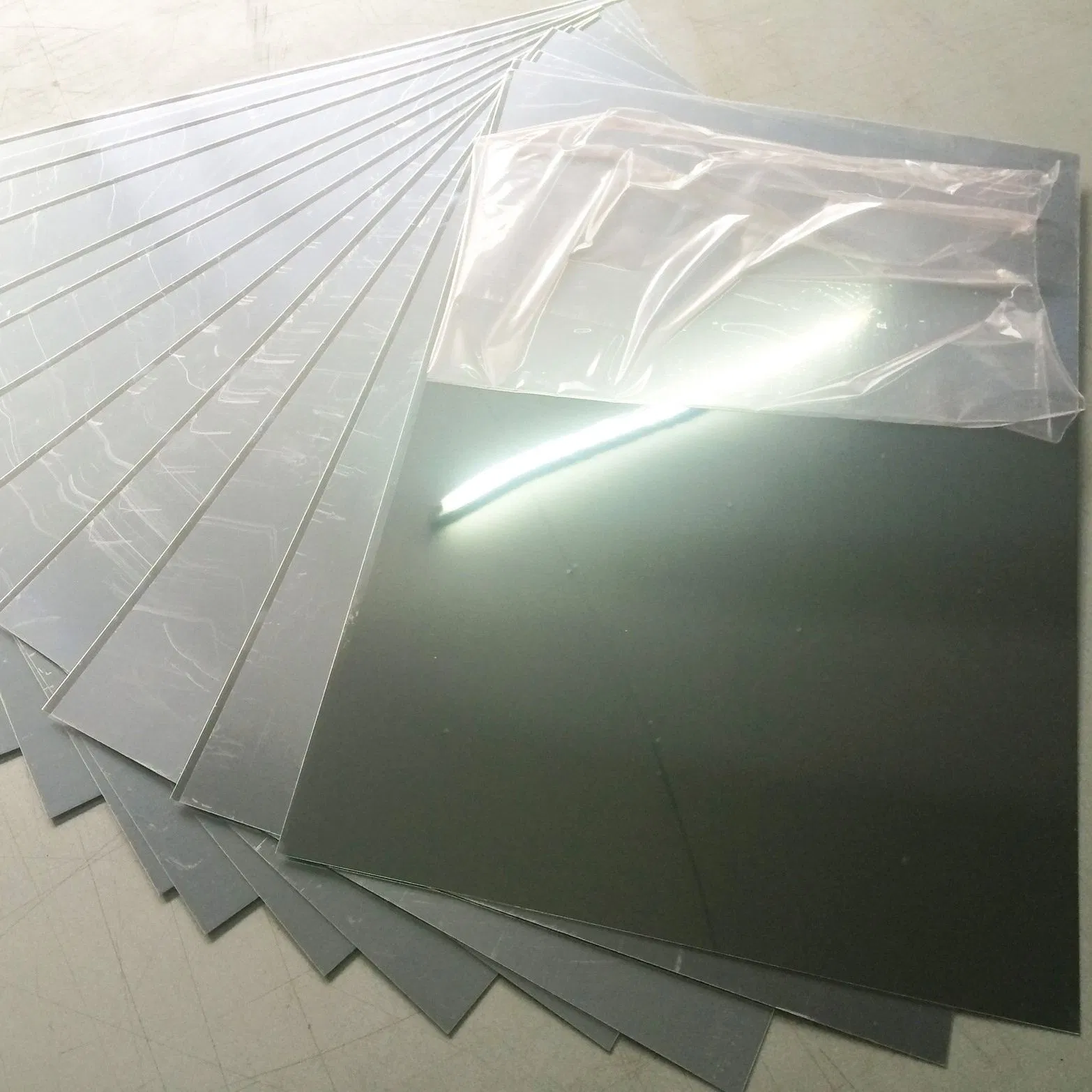 High-Reflective Mirror Finish Aluminum Sheet 1085 H26/H18 - Mirror Polished Surface, ASTM B209, Custom Sizes