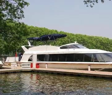 Customized Windshield for Luxury Yachat, with Acrylic Glass