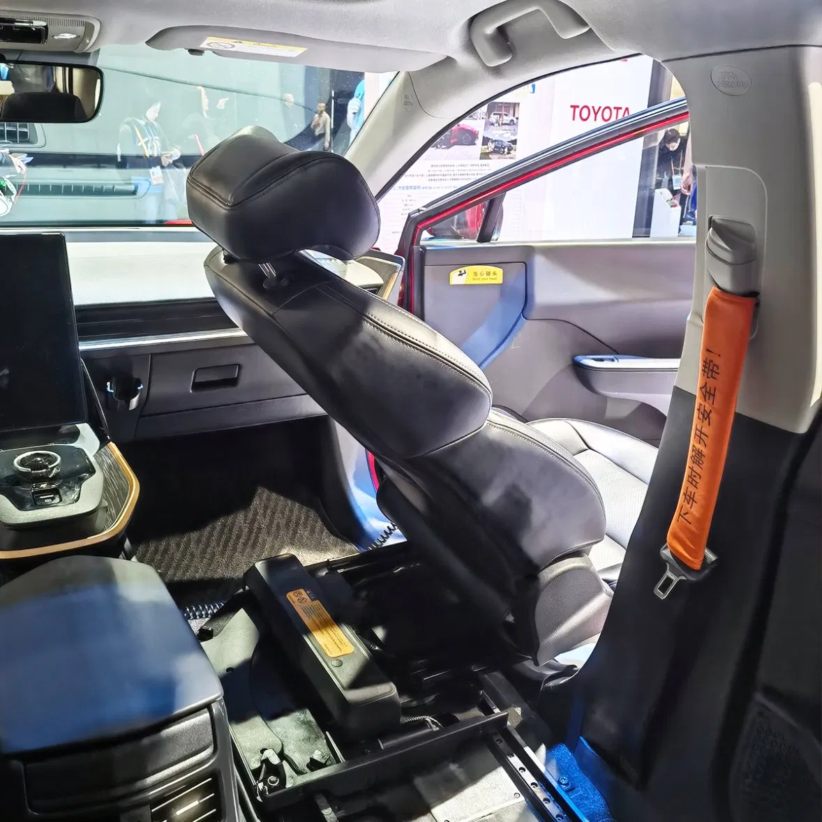 Programmable Turning Car Seat for Disabled Passenger