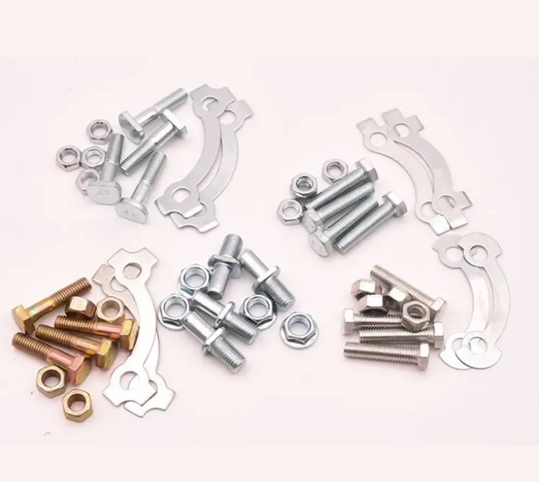 Hot Sale Motorcycle Parts Sprocket Bolt and Nuts Set