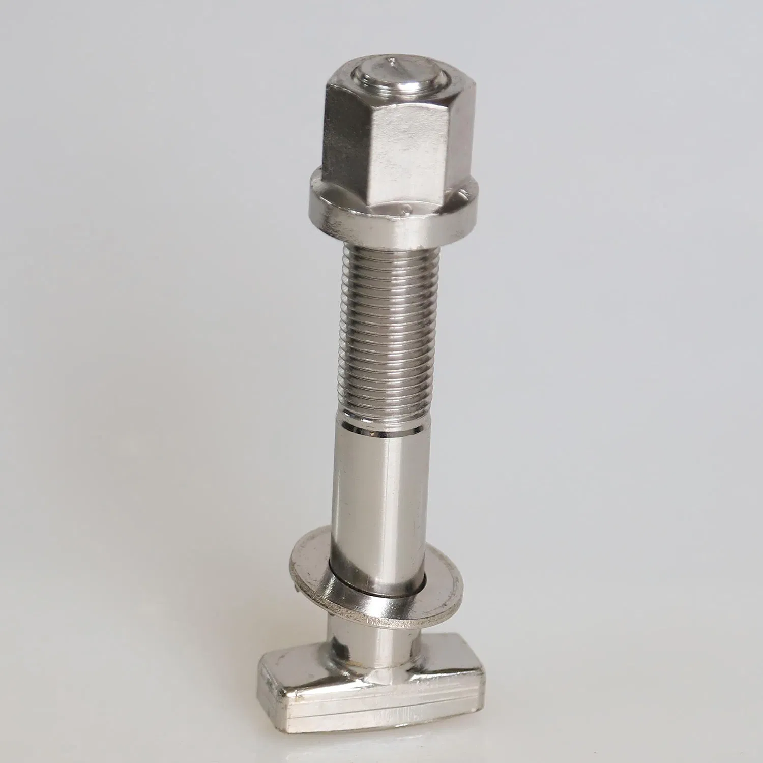 Top Quality Auto Parts for Heavy Trucks M20*2.0*126.5 Wheel Studs Wheel Hub T-Bolts for Trilex