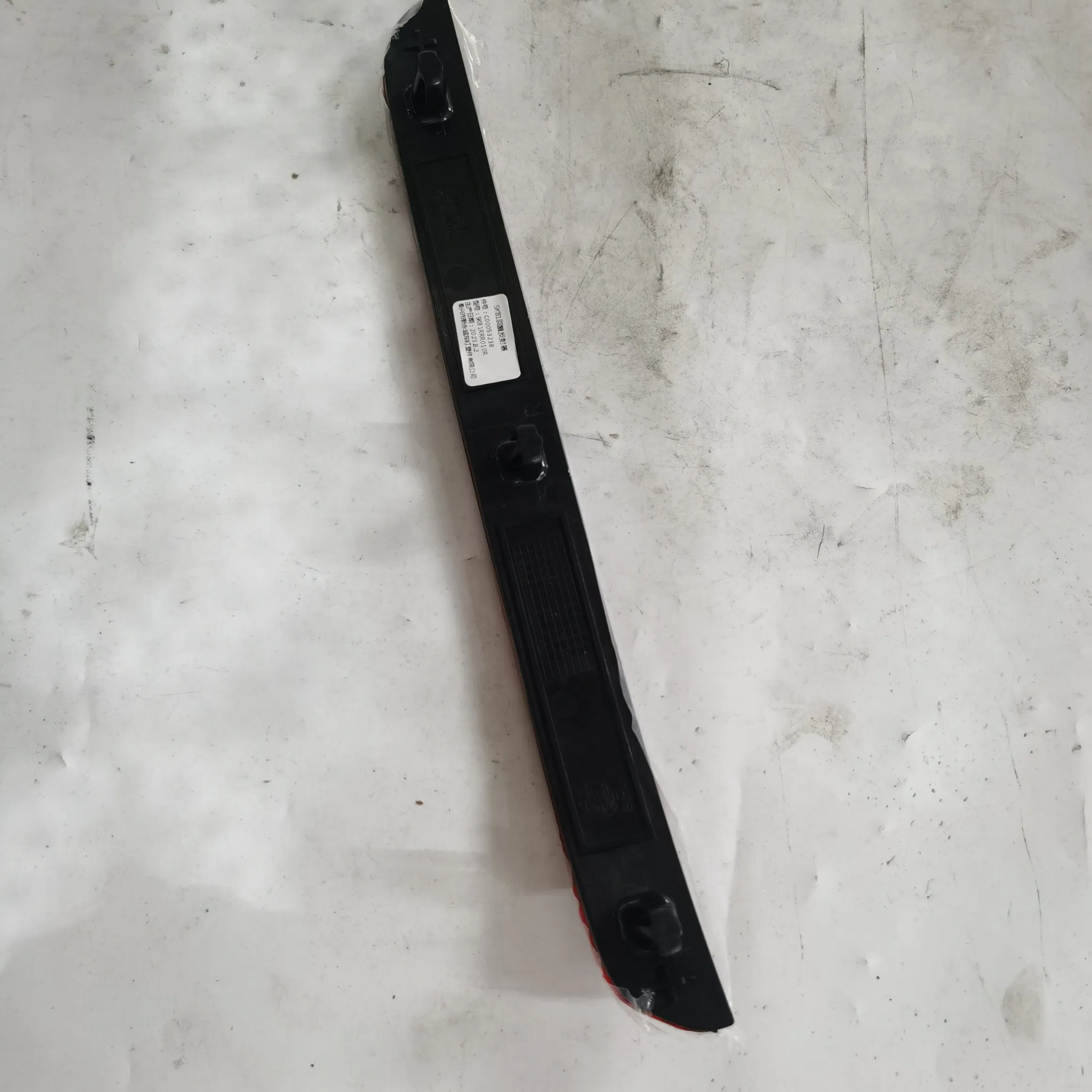 Светоотражатель заднего бампера Saic Maxus T60 C00053238