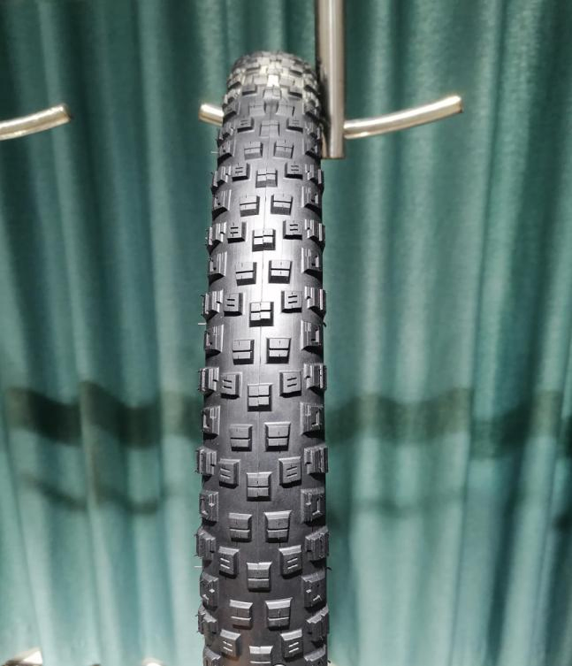 Велосипедная покрышка SPEEDMILE для MTB, города и шоссе