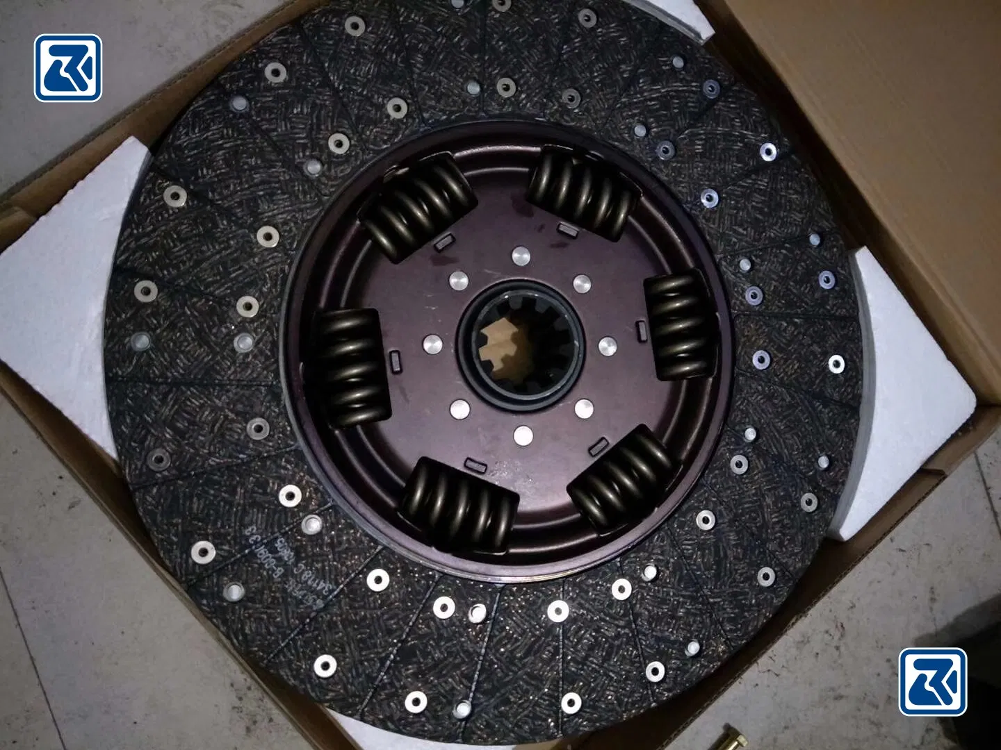 Sinotruk HOWO Truck Spare Parts Clutch Plate for HOWO Truck Wg9114160020 Clutch Driven Plate