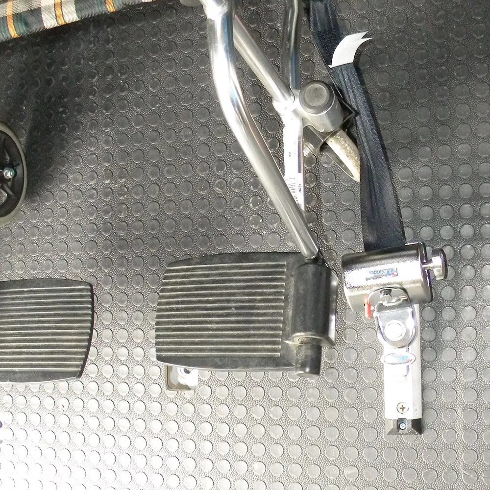 Wheelchair Restraint System Fasters Wheelchair in-Vehicle Fixing Device