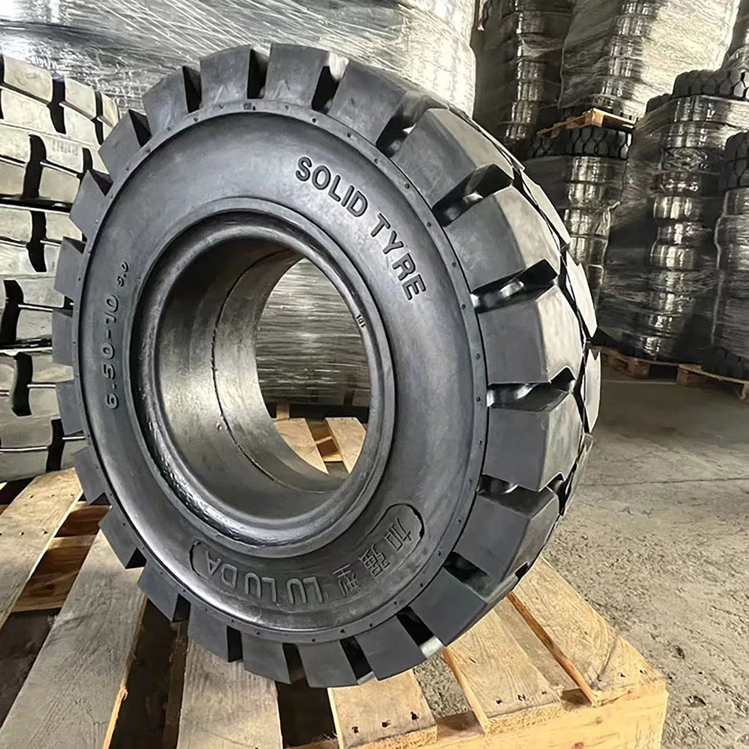Hg 9.00-16 China Factory Supply Airless Forklift Tyre Manufacturers From China