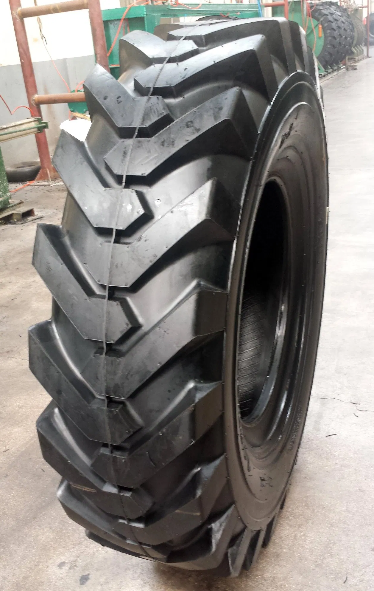 Шины GOLDSTAR 245/40R17 для грузовиков и легковых авто