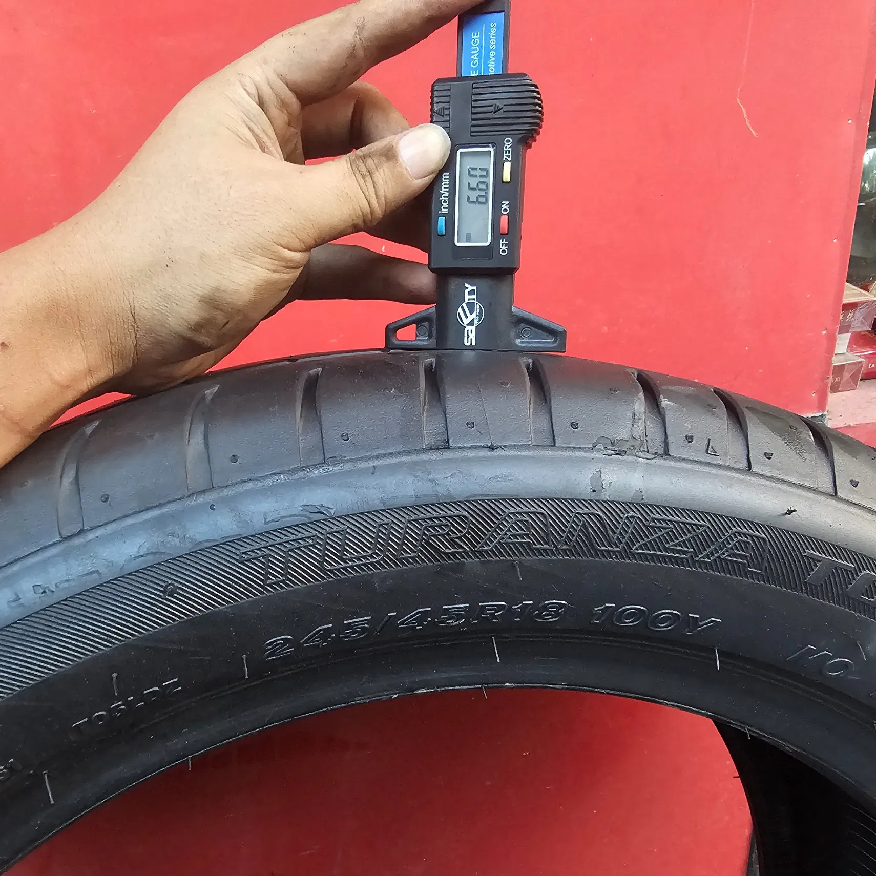 Автошина 245/45R18 с гарантией, б/у