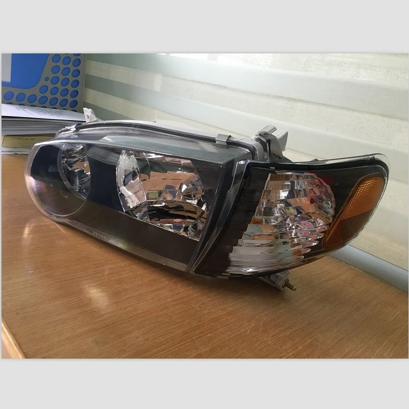 Угловая фара для Toyota Corolla 2001-2002