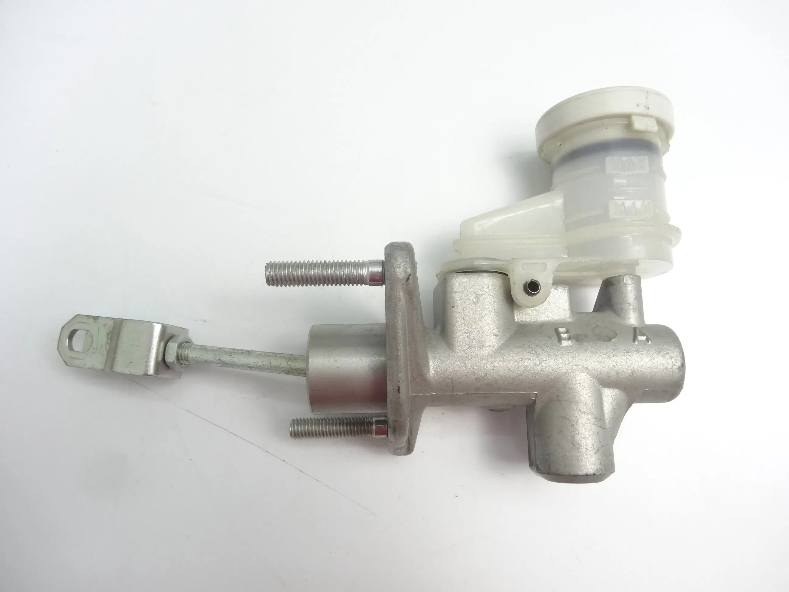 Главный цилиндр сцепления для Mitsubishi L200 2010