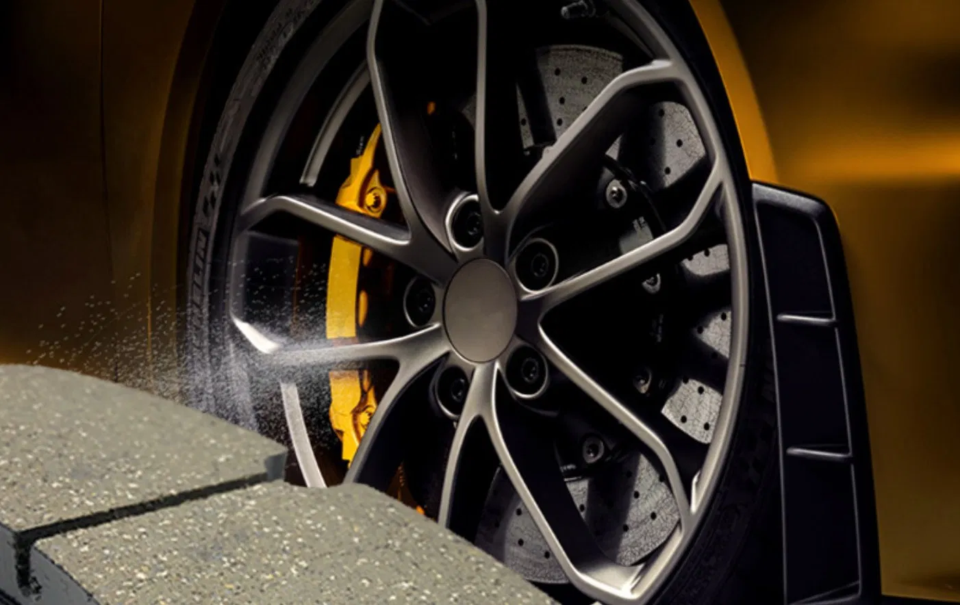 Автомобильные тормозные колодки Carbon Ceramic