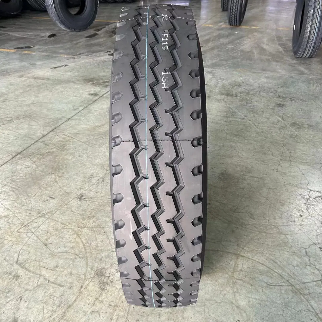 11r22.5 Long Haul Tyre for Regional Use with Superior Traction