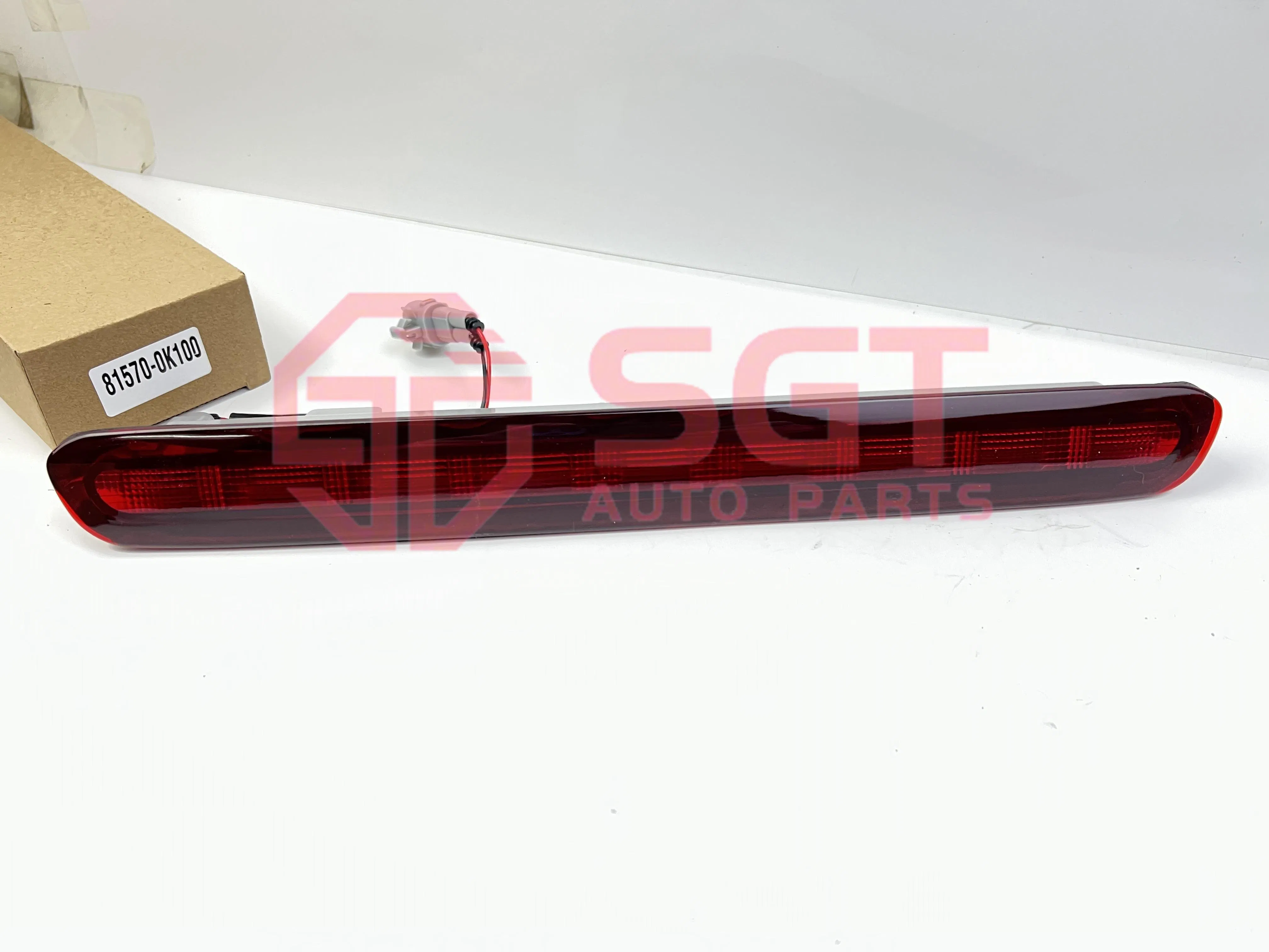 Фонарь задний светодиодный Toyota Hilux Vigo 2012 81570-0K010