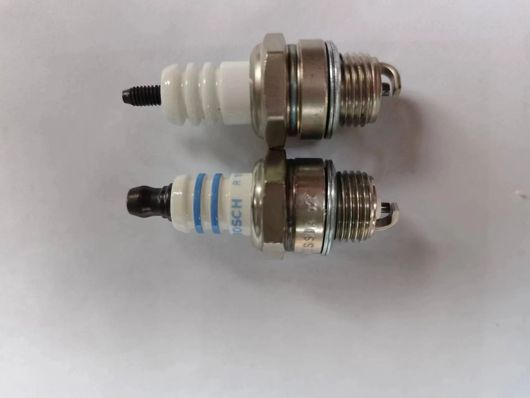 Свеча зажигания BPM6A для бензопилы 3800