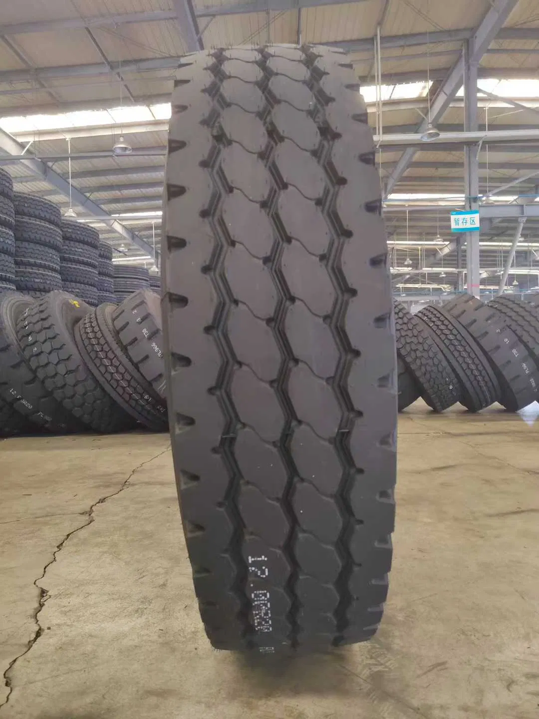 Tractor Tire and Harvest Tires 10/75-15.3 405/70-20 405/70-24 15.5/80-24 15.5/80-24 R1 Good Quality Agriculture Tyre