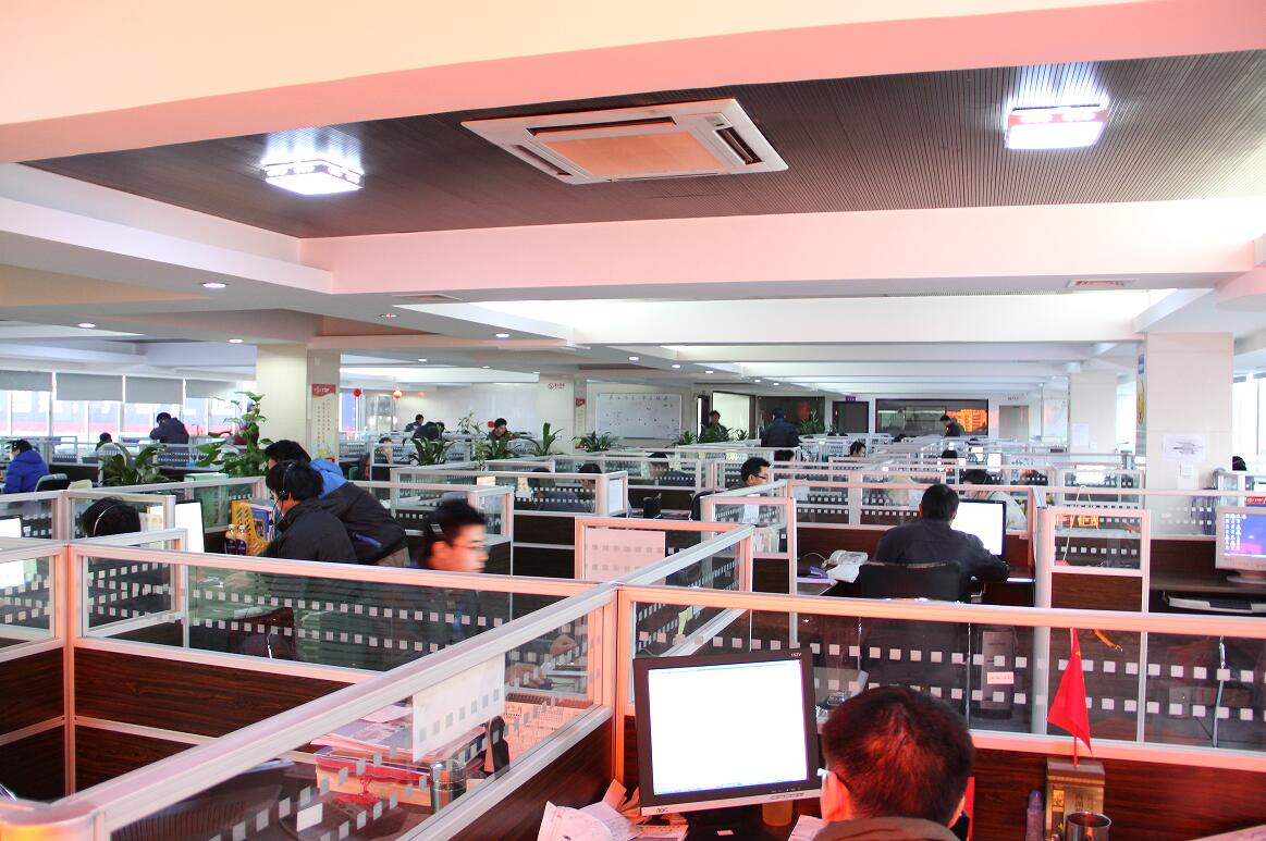 High Quality HOWO Truck Auto Parts Shock Absorber