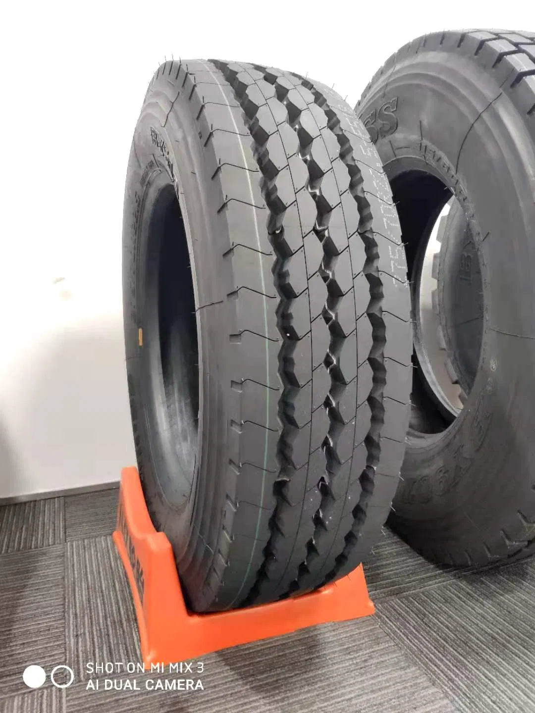 275/70r22.5 Chinese Wholesale Competitive Price High Quality Truck and Bus Tire