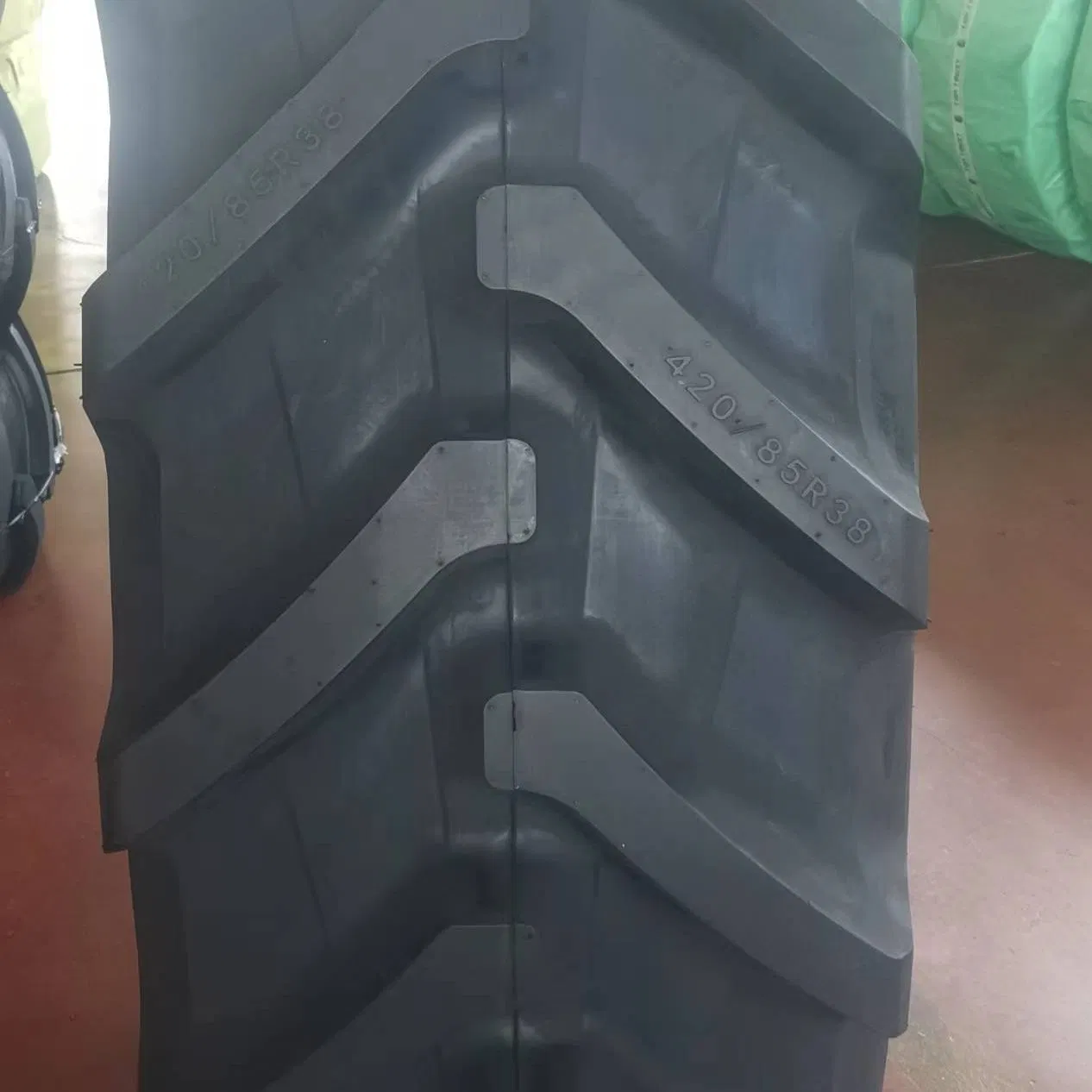 Tyres and Inner Tubes for Ursus Kat & Yto Haulage Tractor Rear and Front (520/85R38 420/85R30 420/85R28 20.8R38 16.9R30 16.9R28)