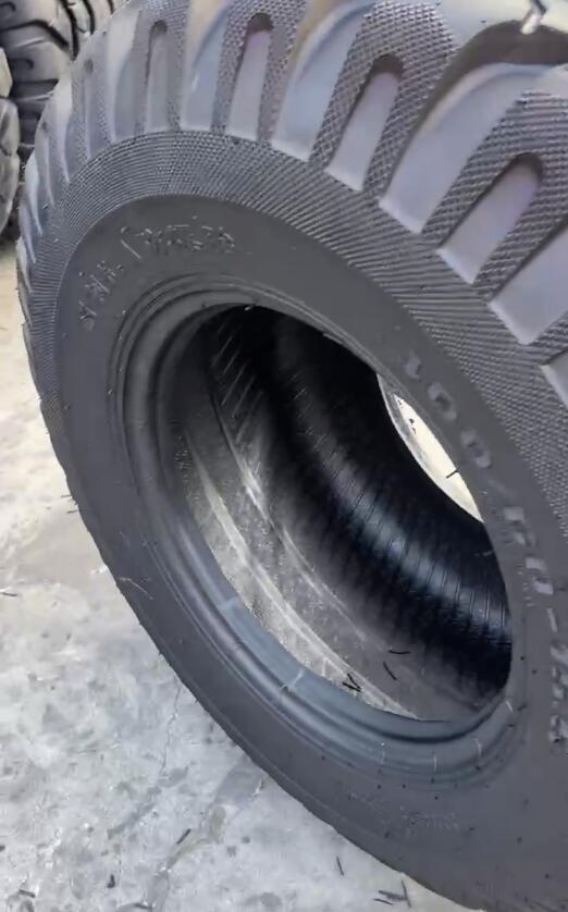 High-Performance F3 (B) 400/60-15.5 Tractor Tyre for Farming