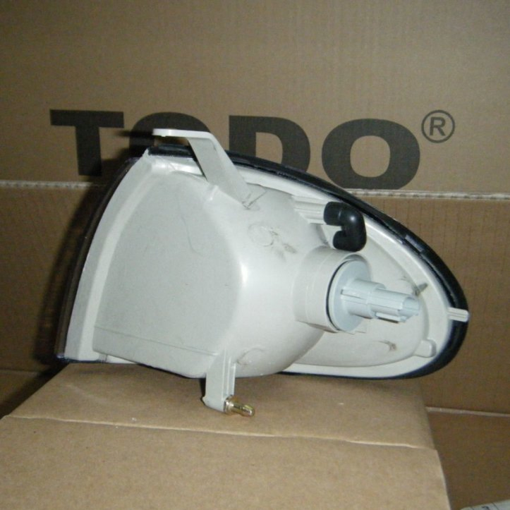 Угловая фара Hyundai Accent 1995-1997 3дв.