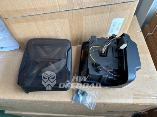 12V European Us Type Smoke Lens LED Tail Light for Jeep Wrangler Jl 2018+ DRL Turn Signal Rear Brake Reverse Lamps