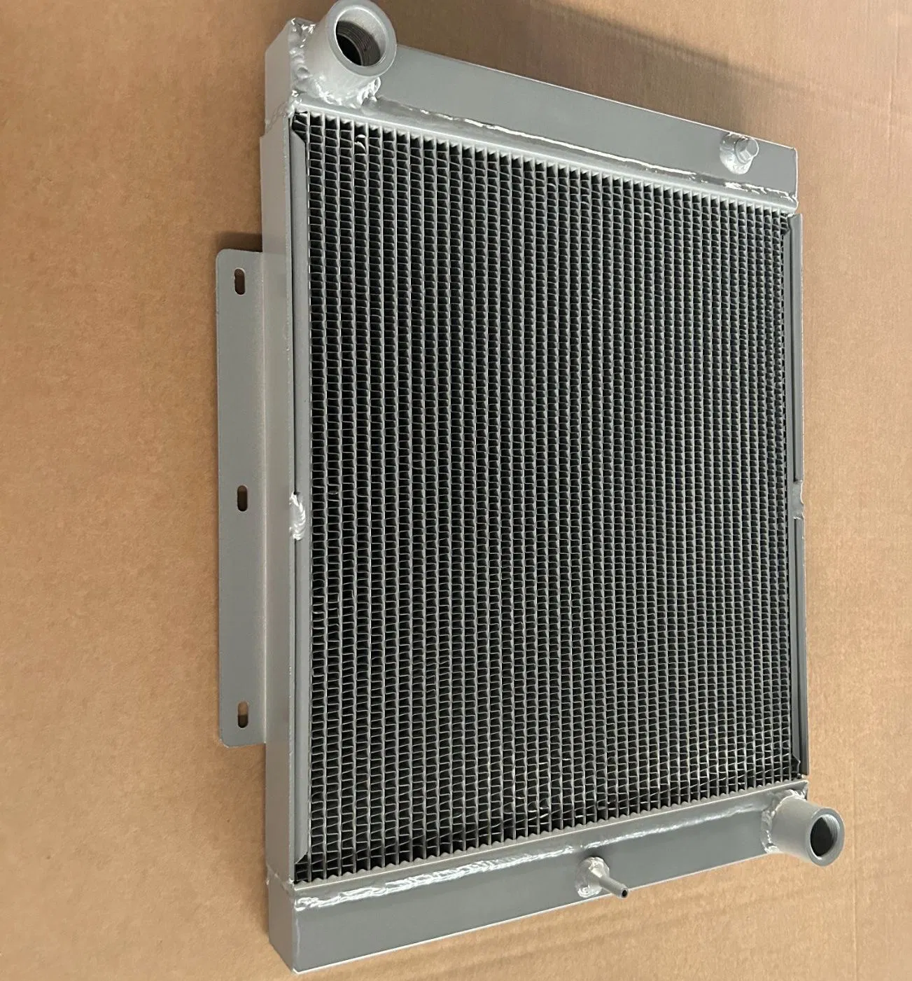 Радиатор для обогрева и охлаждения в аквакультуре