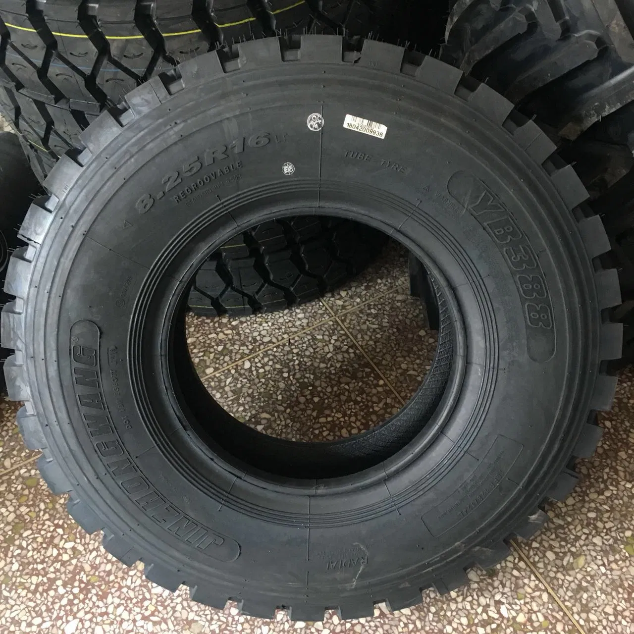 Radial Tyre for Trucks 7.50r16 8.25r16 9.00r20 Lt Tyre with Butyl Inner