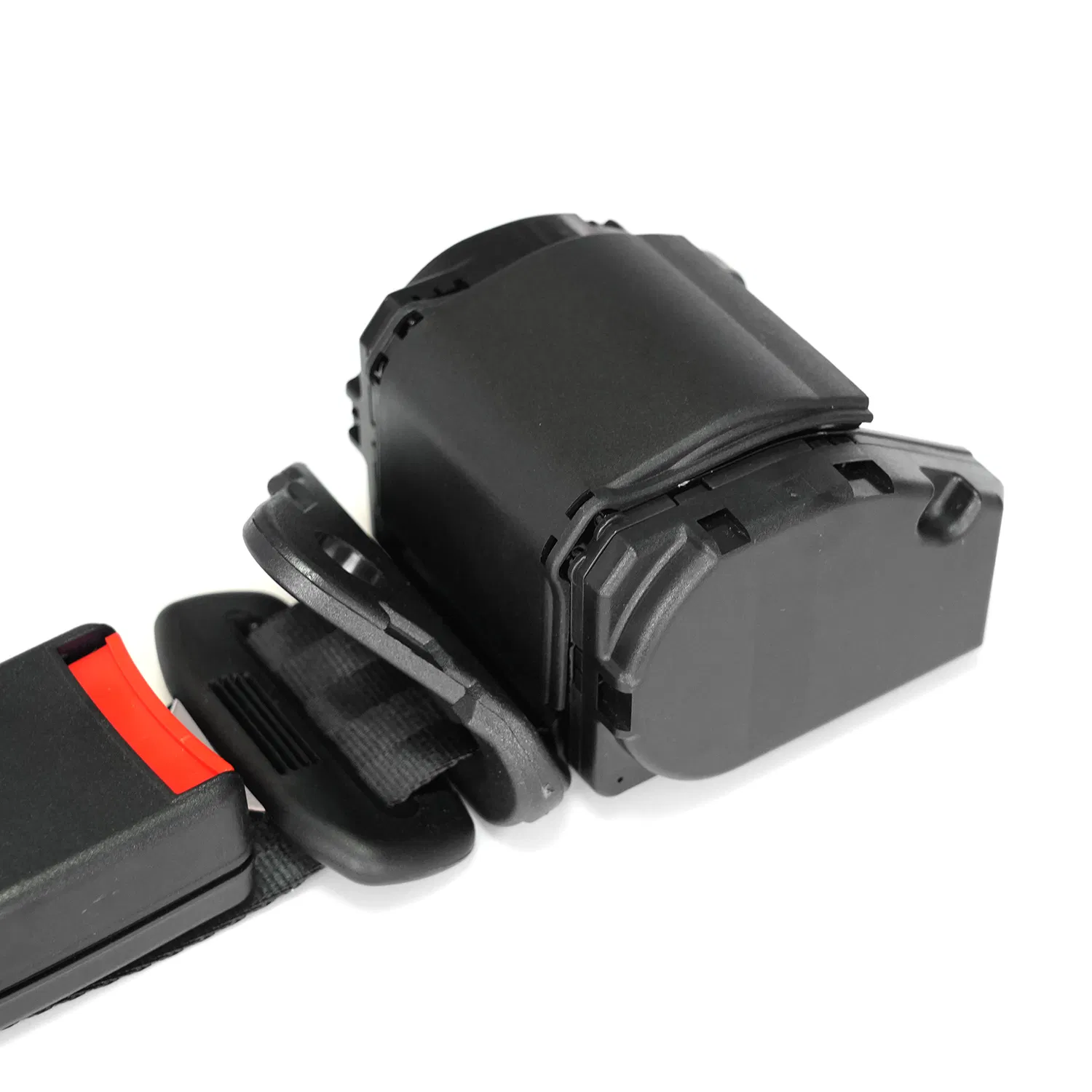 Универсальный трехточечный ремень безопасности с автоматической смоткой