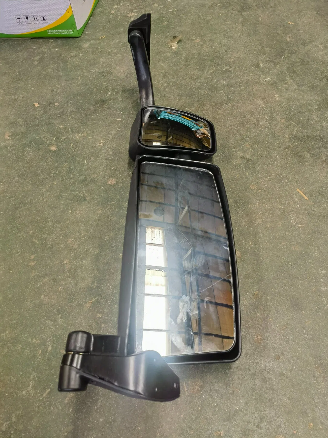 Wg1642770003 Right Rearview Mirror HOWO 001 Left