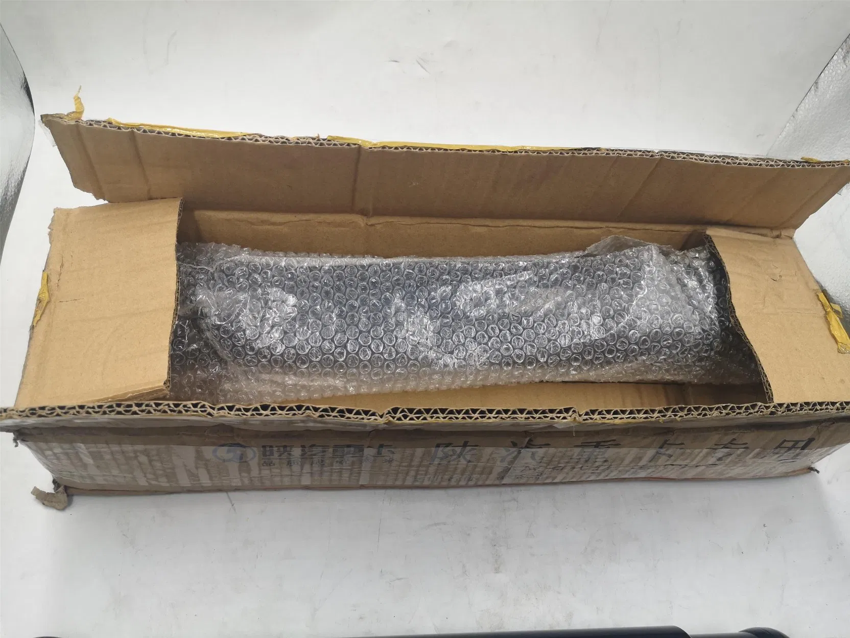 199112680014 Front Axle Shock Absorber for Shacman Delong F2000 F3000 X3000 M3000 Truck Spare Parts Shock Absorber