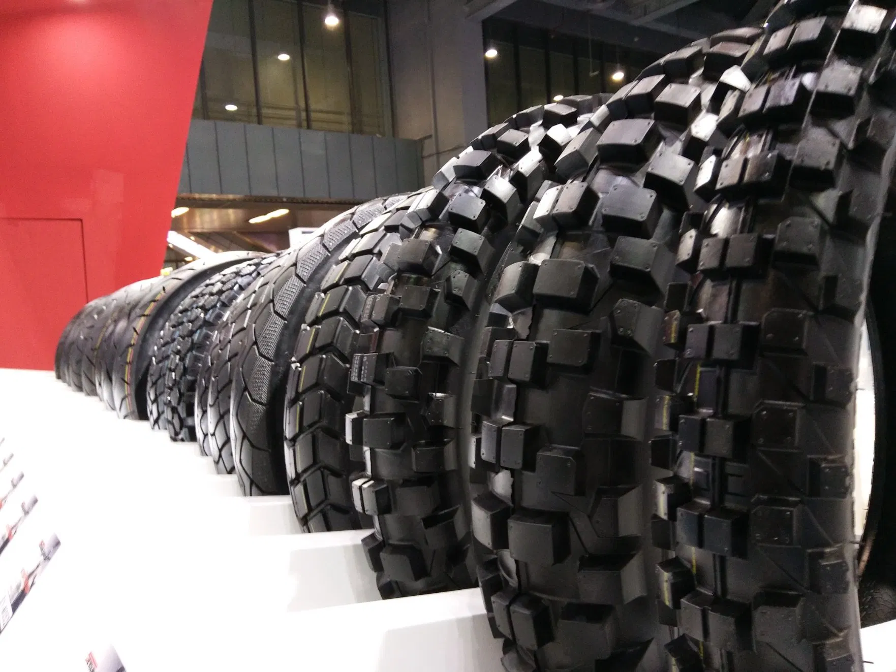 Шина мотоциклетная 3.00-18 кросс-кантри