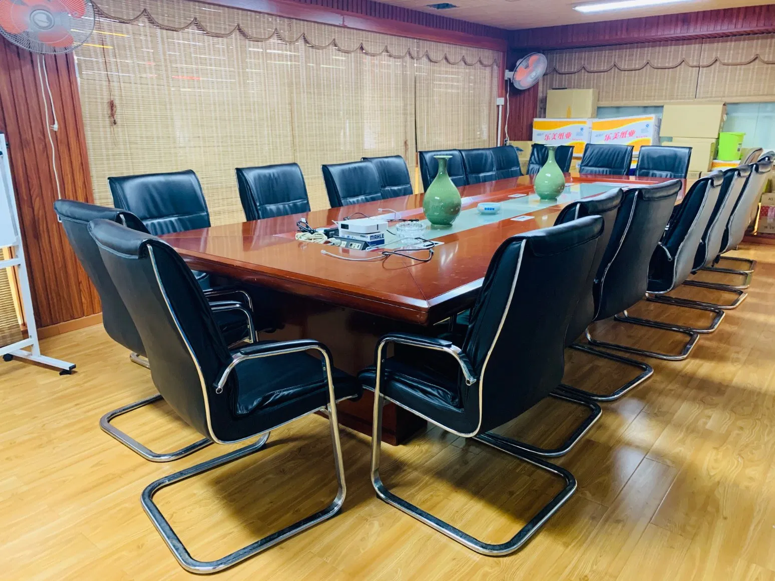 Распредвал 4M50 для экскаватора Mitsubishi