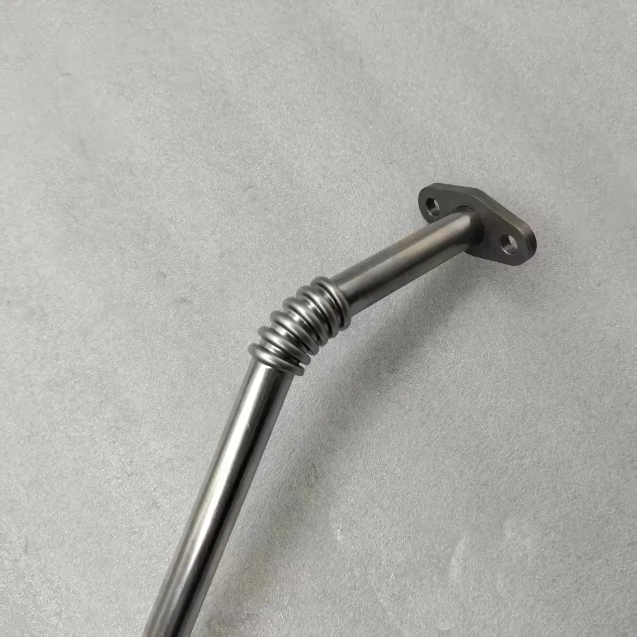 Маслоотводная трубка двигателя