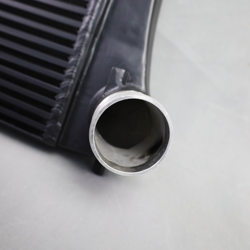 Интеркулер Bar and Plate для VW Golf Mk8 GTi с патрубками