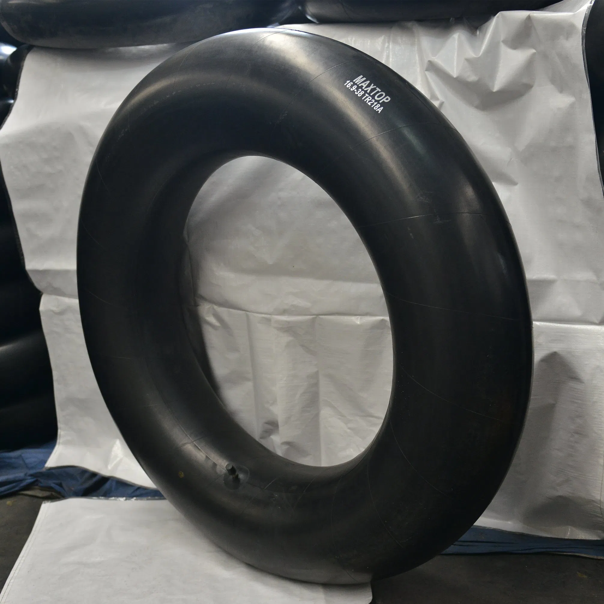 Qingdao Factory Farm Vehicle Butyl Rubber OTR Agricultural Truck Bus Mortorcycle Tractor Wheel 16.9-38 14.9-38 12.4-24 14.9-24 16.9-28 18.4-30 Inner Tube