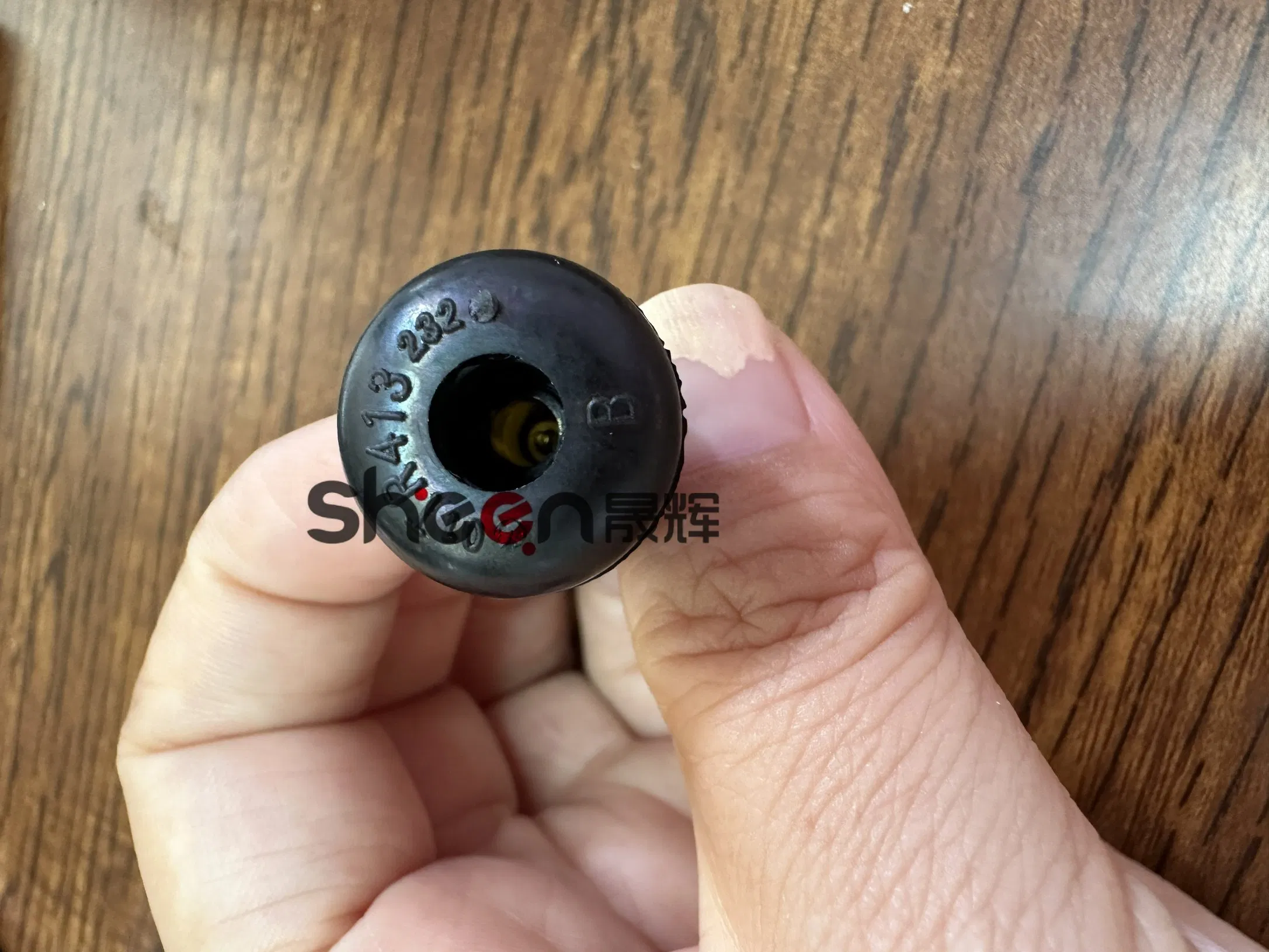 Ремонтный вентиль для бескамерных шин TR413/TR414