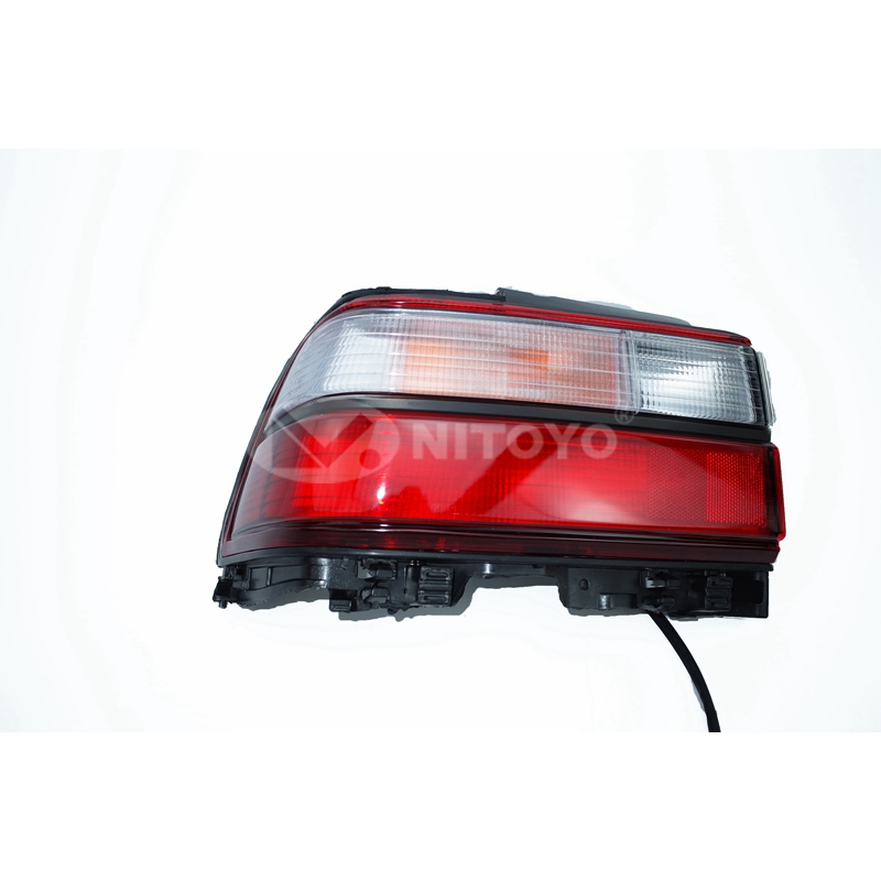 Nitoyo Tail Lamp 212-1979-a/U R 81551-1A870 L 81561-1A870 for Toy Corolla Ae101 1999