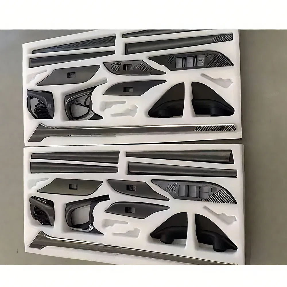 Интерьерный комплект Le-Star с карбоновой отделкой для Toyota Hilux Revo