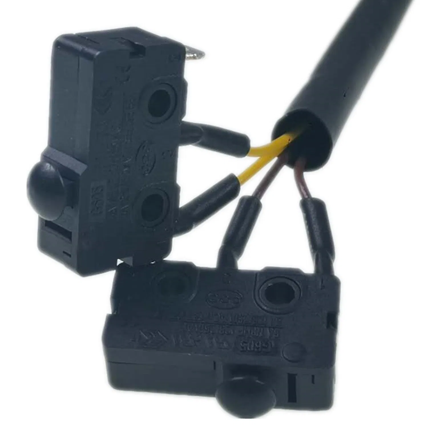 Durable Waterproof Vehicle Wire Harness with 4-Pin Connectors for Reliable Performance