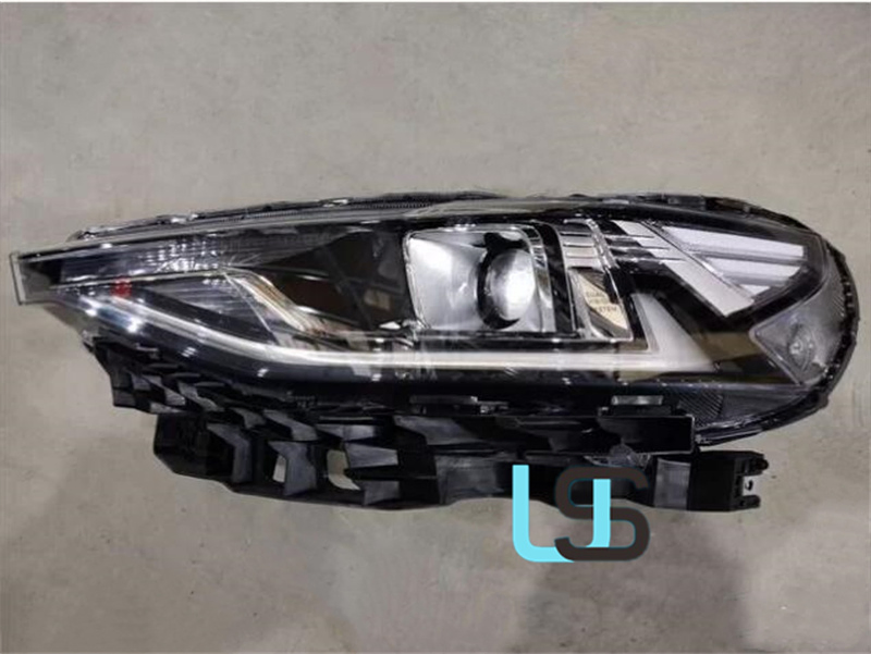 Фара левая Haval F7 4121100xkq00A